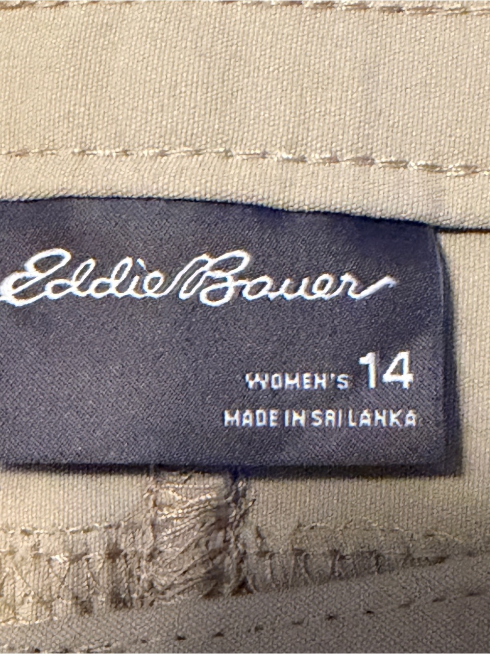 NWT Eddie Bauer Rainier Capris Women’s 14 LT Khaki Hiking Stretch UPF 50+ - Picture 9 of 10